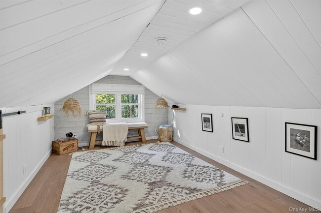 Building Photo - 7 4th Rd