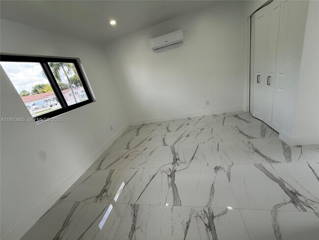 Building Photo - 9824 SW 26th Terrace