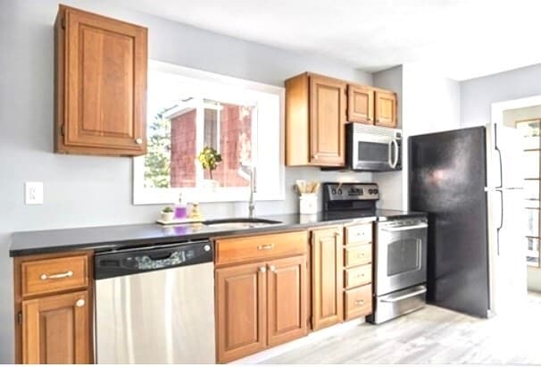 Building Photo - 106 Goodridge St