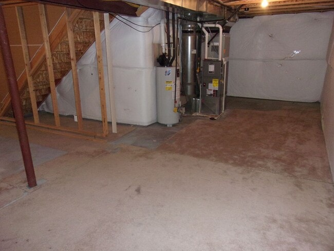 Building Photo - 8361 Newbury Way