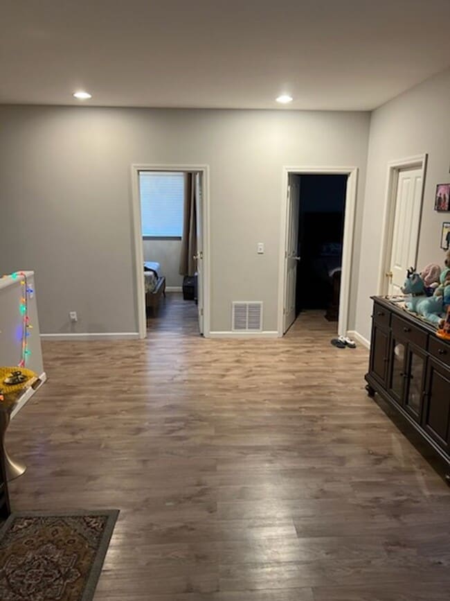 Building Photo - Snohomish Home on Corner Lot!