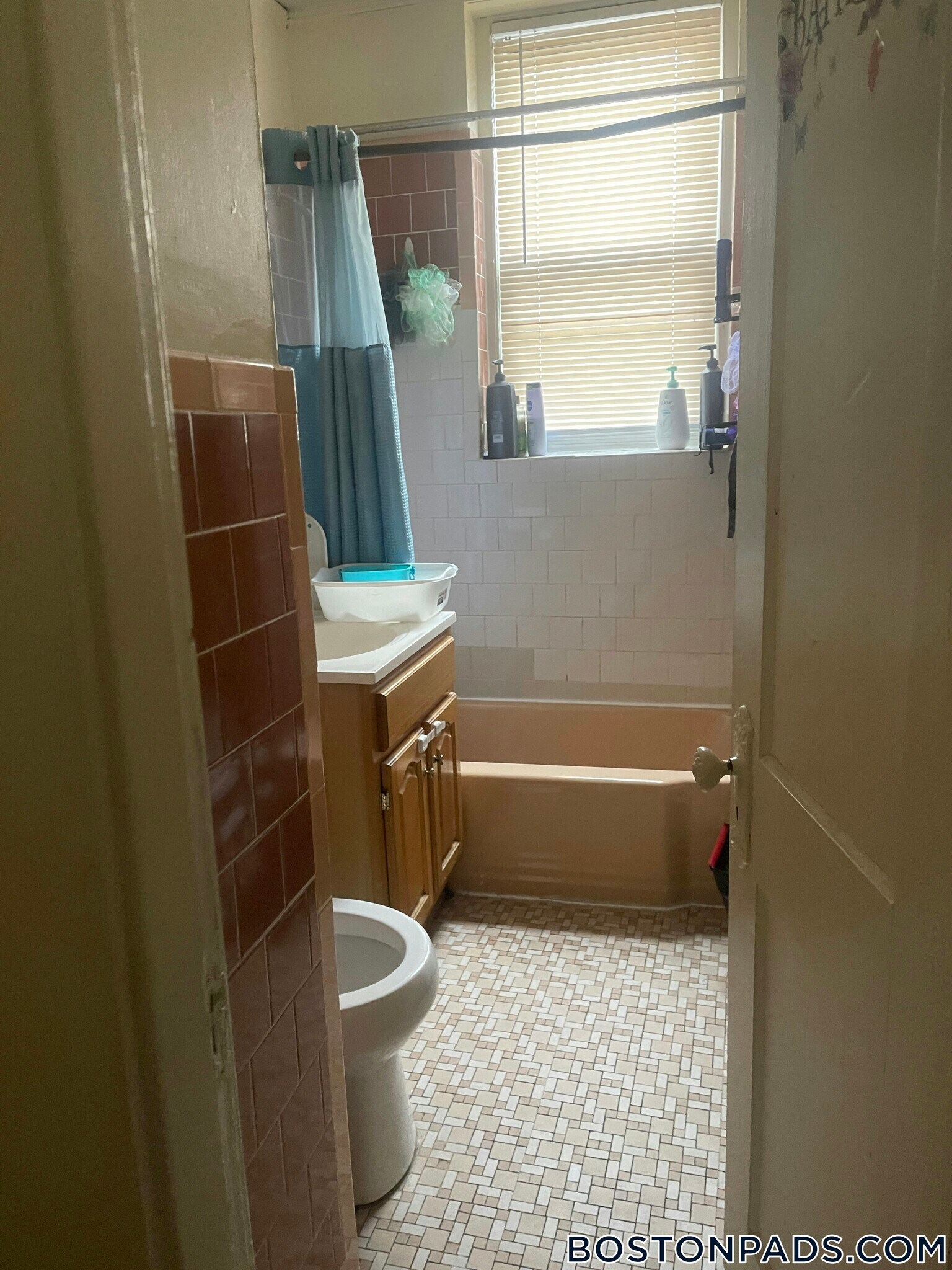 Building Photo - 107 Gordon St