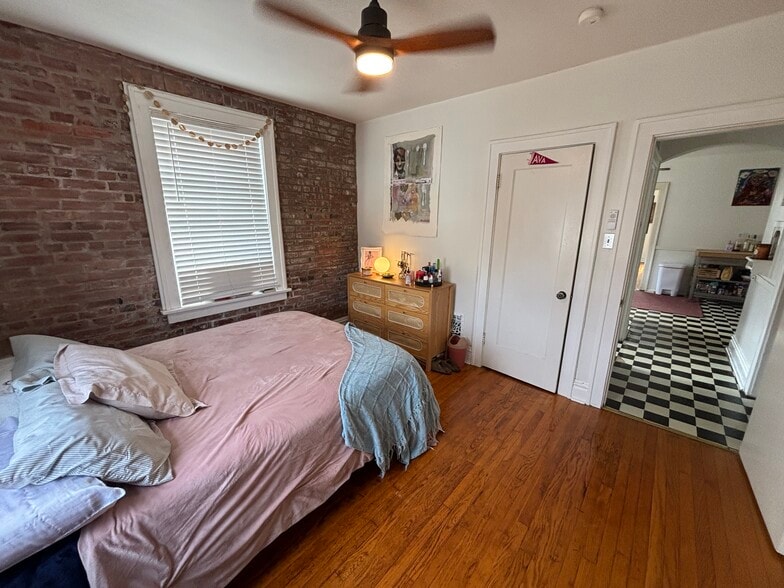 Bedroom - 4945 Mardel Ave