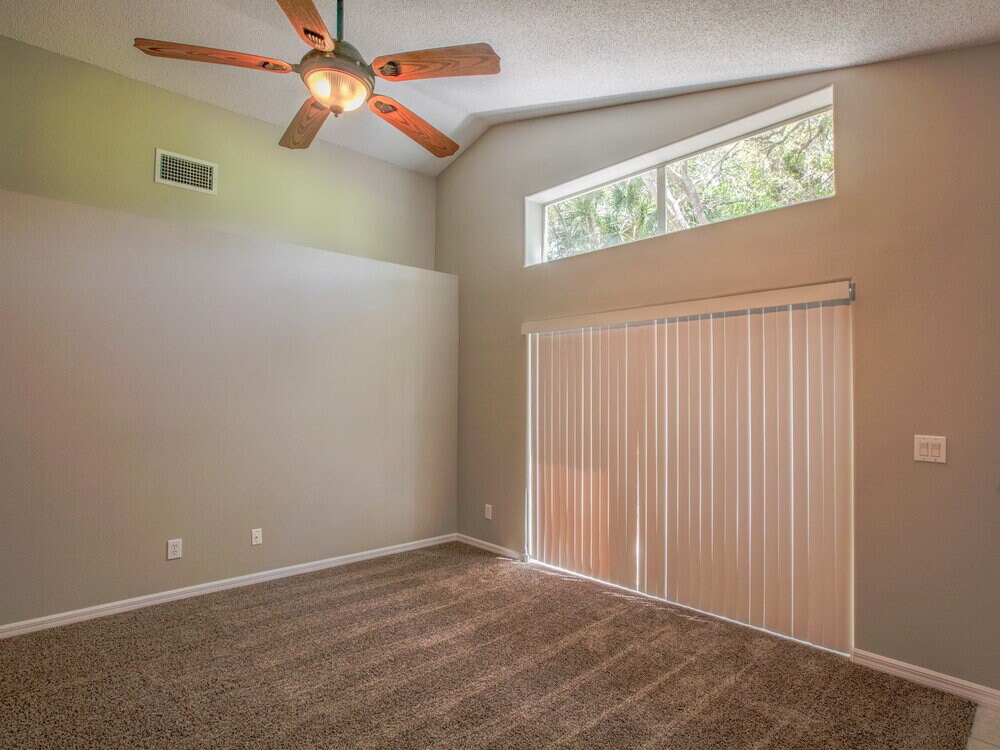 Building Photo - 13720 Meadowpark Ave