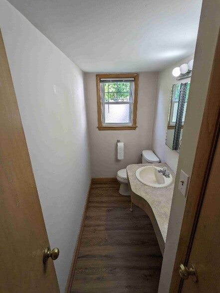 Building Photo - 251 N 116th St