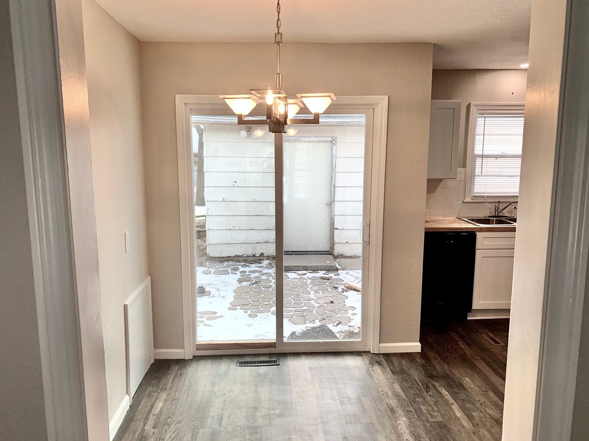 Dining - 1601 Faulders Ln