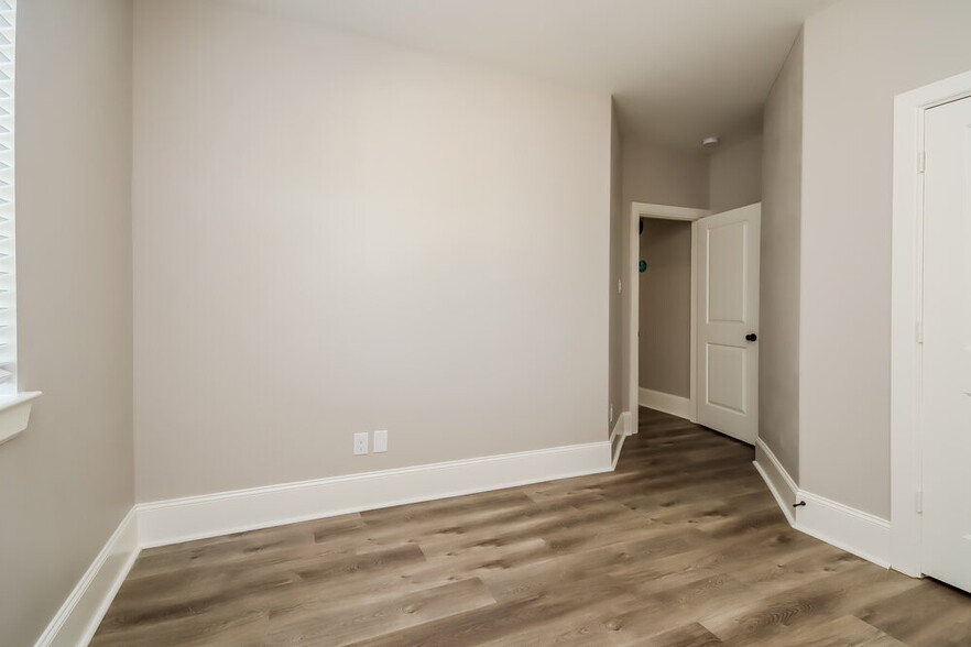 Building Photo - 8840 Ashbloom Ln
