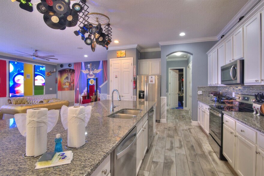 Building Photo - 4011 Oakrise Lp