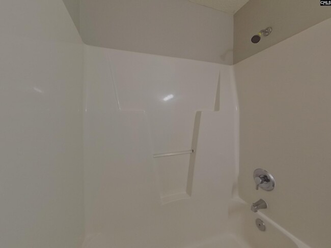 Building Photo - 349 Denman Loop