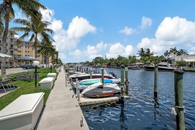 Building Photo - 1731 SE 15th St