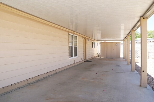 Building Photo - 38381 Poppet Canyon Dr