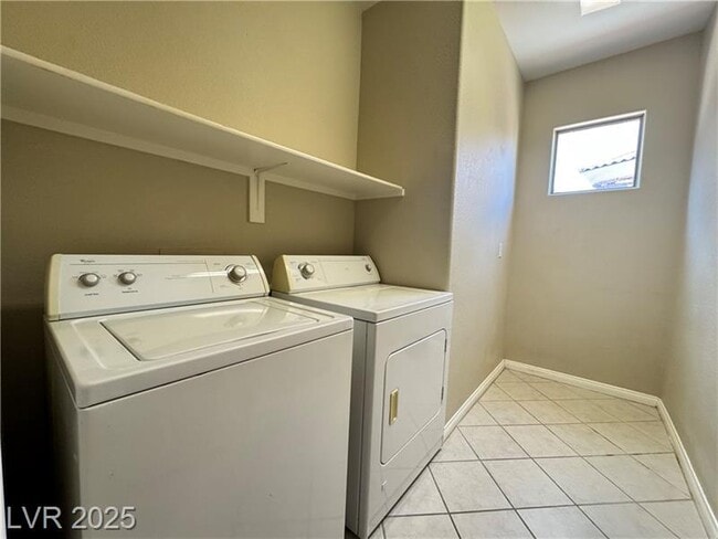Building Photo - 11270 Tenza Ct