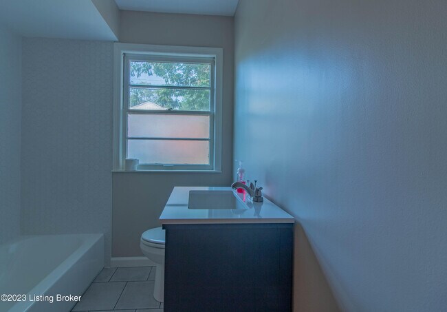 Building Photo - 3311 Dogwood Dr