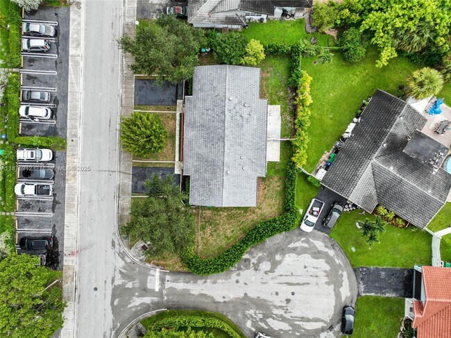 Building Photo - 7516 NW 44th Ct