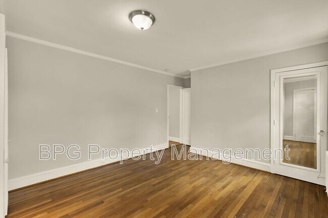 Building Photo - 1710 37th St NW