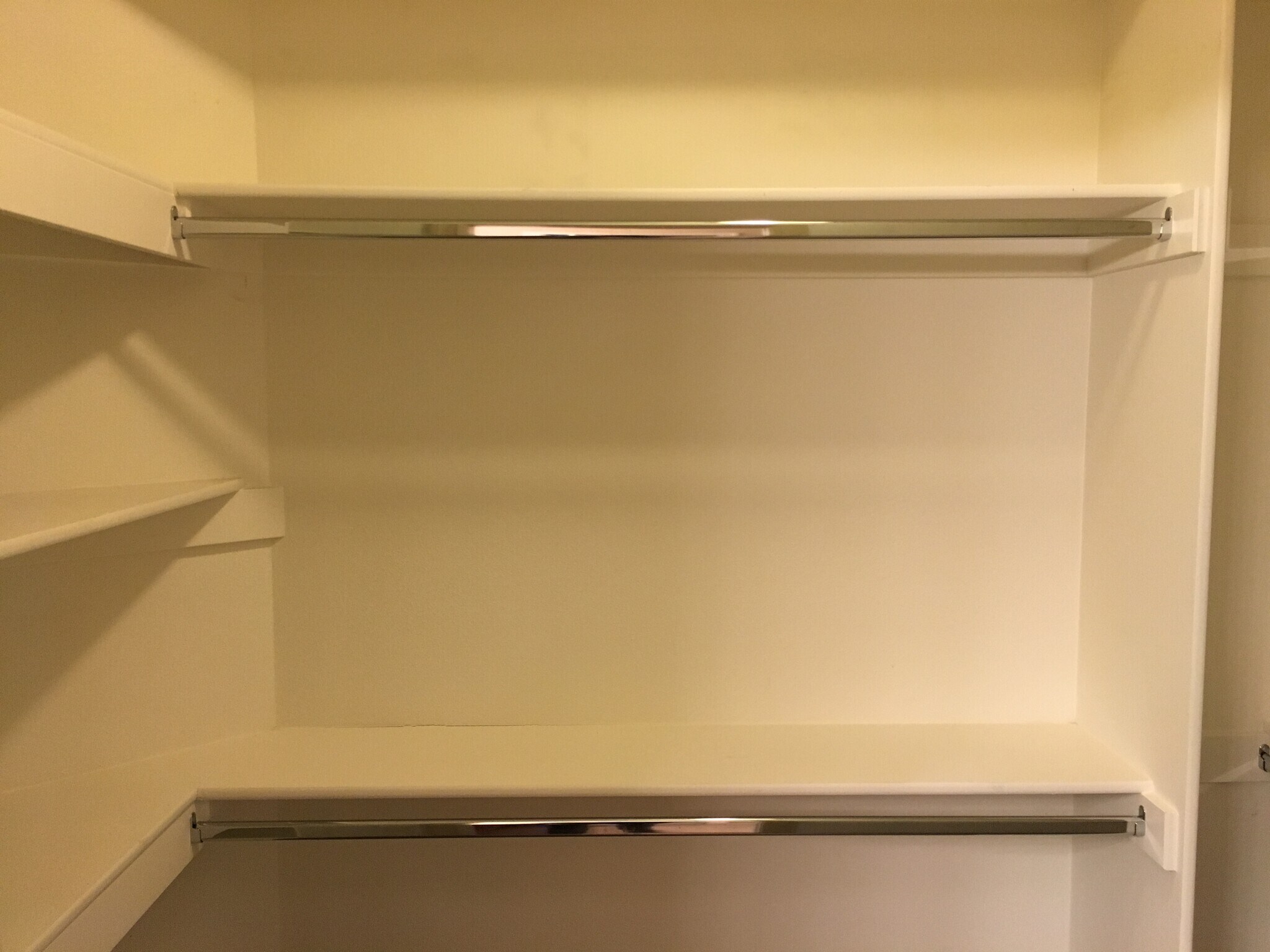 Building Photo - 2060 SW Kendra St