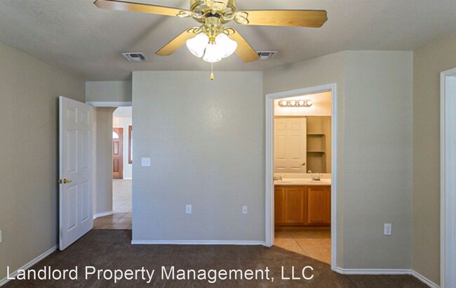 Building Photo - 2 br, 2 bath House - 6822 Sabine Pass
