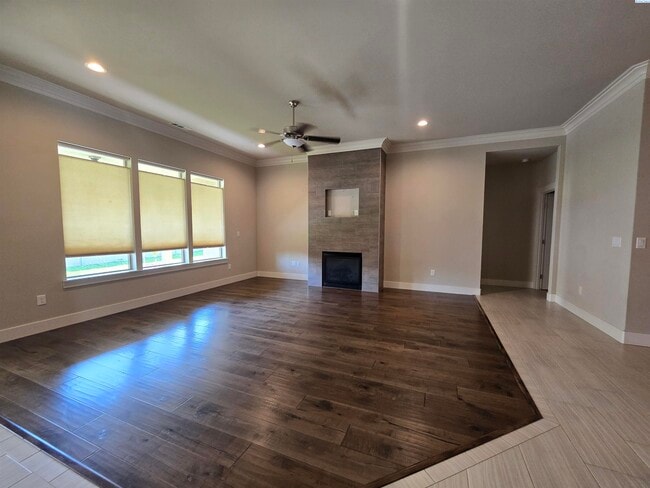 Building Photo - Spacious Rambler in South Richland with La...