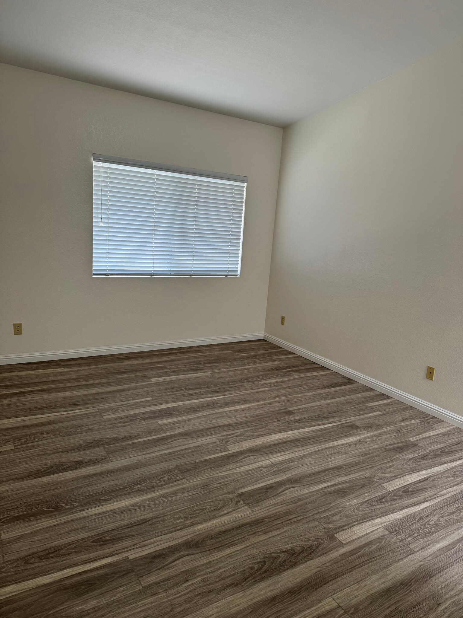 master bedroom - 4184 Breezy Glen Dr