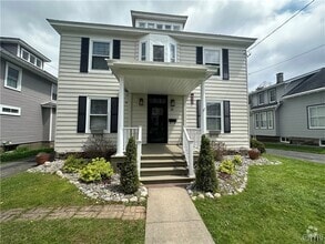 Building Photo - 15 Hillside Ave