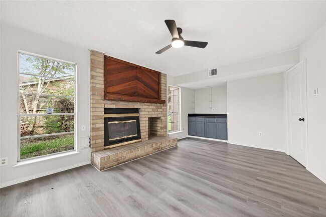 Building Photo - Beechbend Drive, Missouri City, TX 77489 - 4 BR 2.5 BA single-family home
