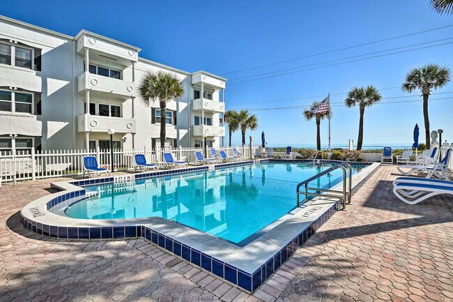 Building Photo - 1926 Ocean Shore Blvd