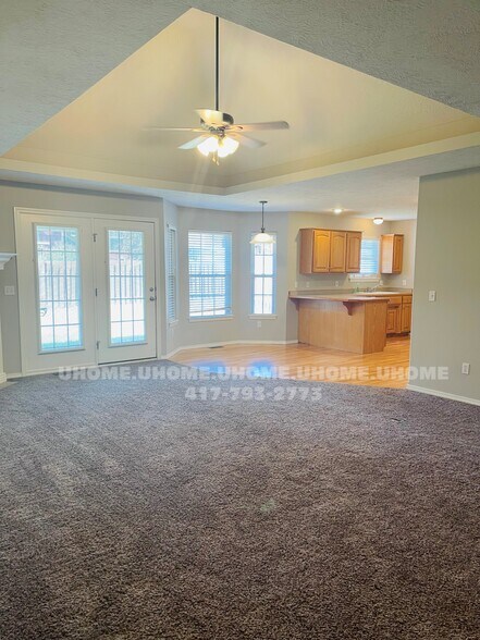 Building Photo - 3841 W Rockwood St