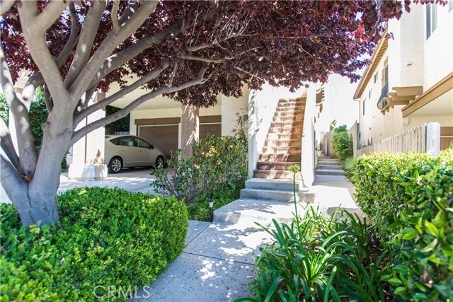 Building Photo - 229 Avenida Santa Barbara