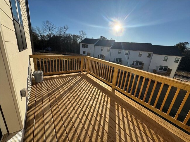 Building Photo - 516 Meadows Ln