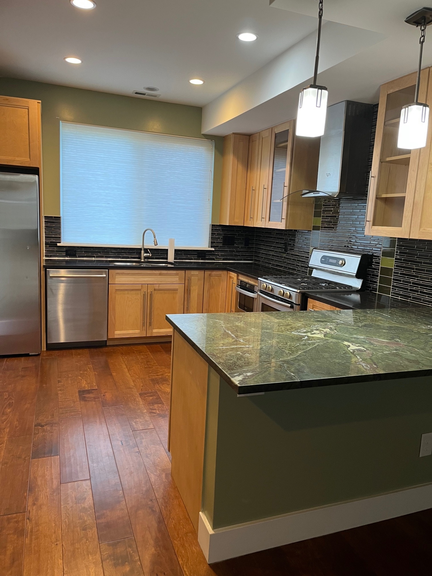 Building Photo - 2840 W 26th Ave