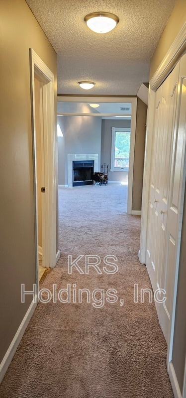 Building Photo - 200 Mainsail Dr