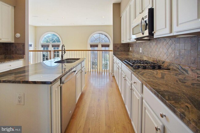 Building Photo - 8629 Terrace Garden Way