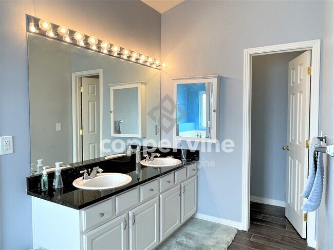 Building Photo - 9301 Amison Cir