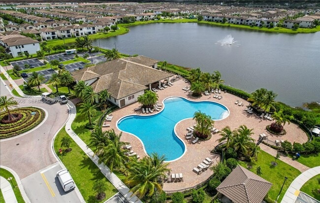 Building Photo - 3274 W 96 Pl