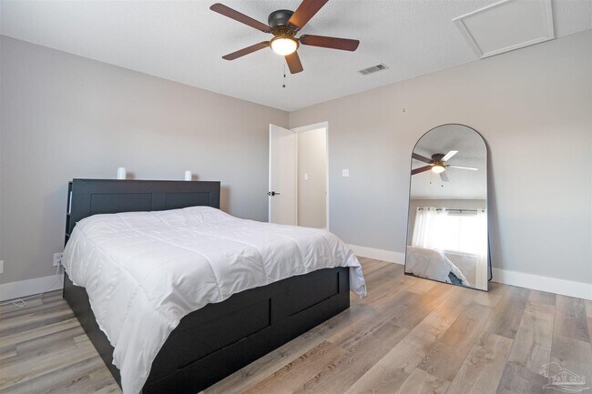 Building Photo - 5001 Grande Dr