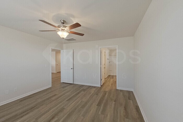 Building Photo - 129 Overstreet Way