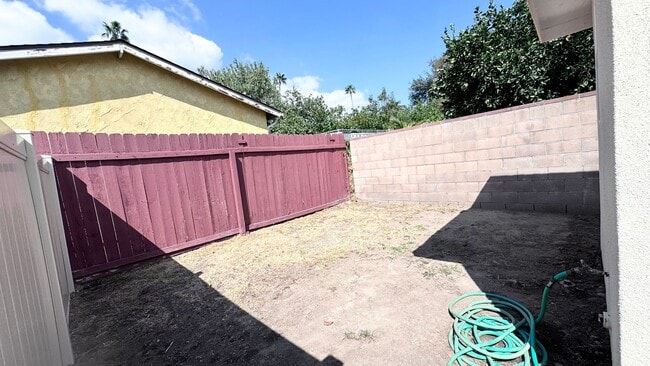 Building Photo - New ADU  gated & back yard