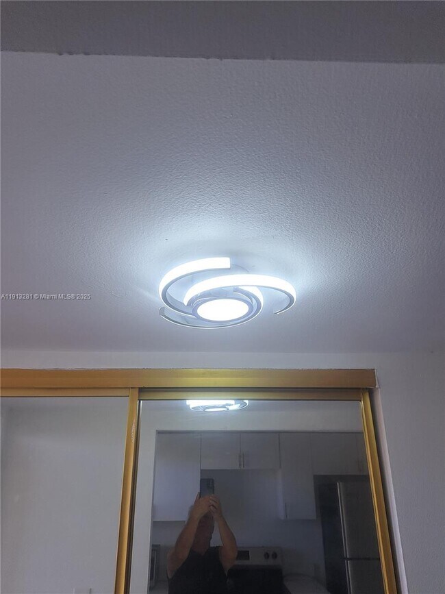 Building Photo - 8225 Sunrise Lakes Blvd