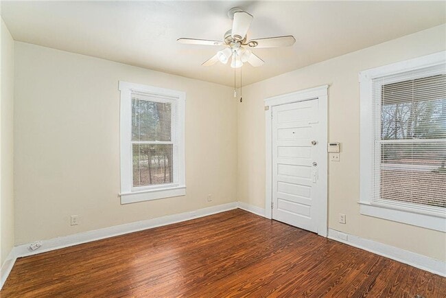 Building Photo - 3110 Rockbridge Rd SW