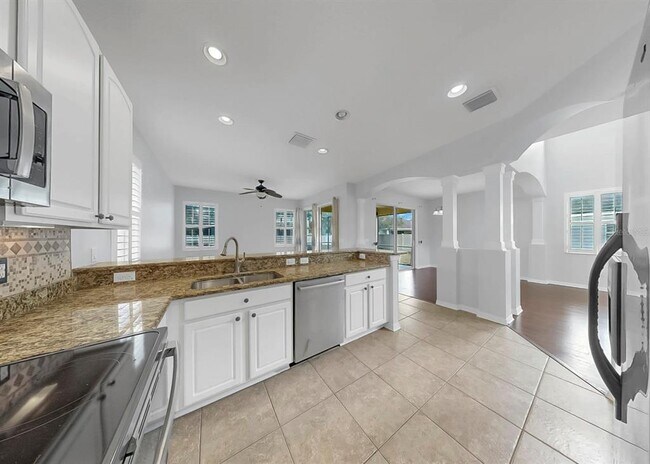 Building Photo - 17423 New Cross Cir