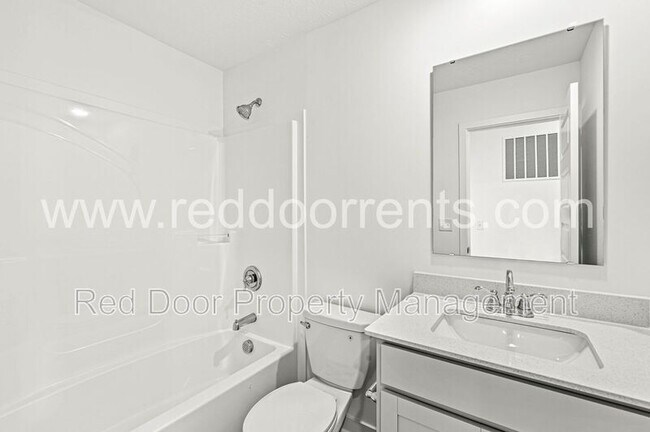 Building Photo - 2954 Grand Rdg Dr