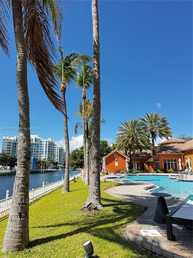 Building Photo - 3340 NE 190th St