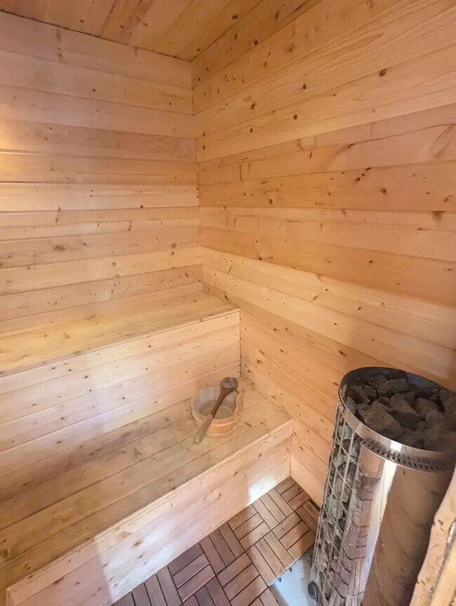 Building Photo - Spacious 4-Bedroom Estate with Chef’s Kitchen