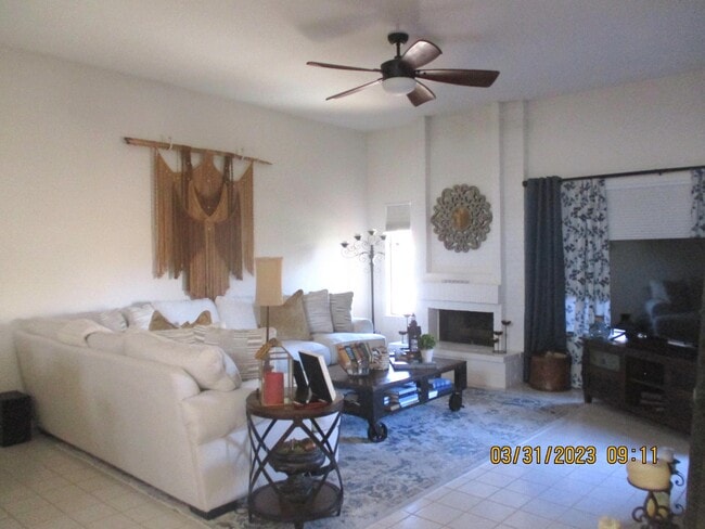 Building Photo - 73407 Foxtail Ln