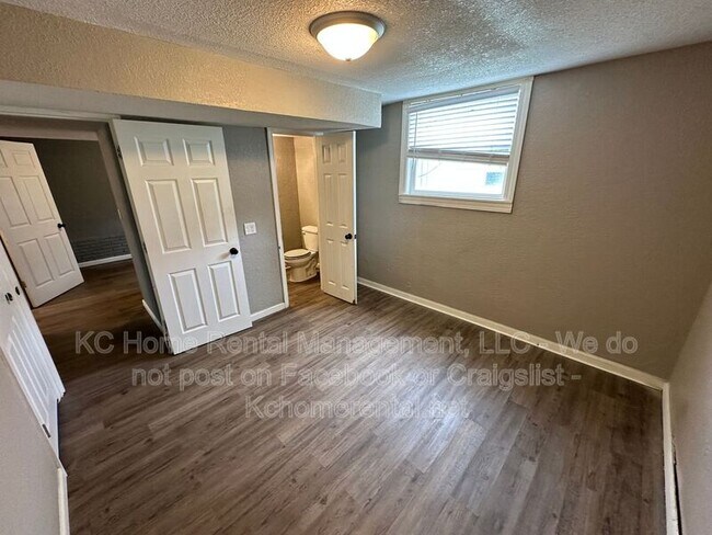 Building Photo - 300 Hill St