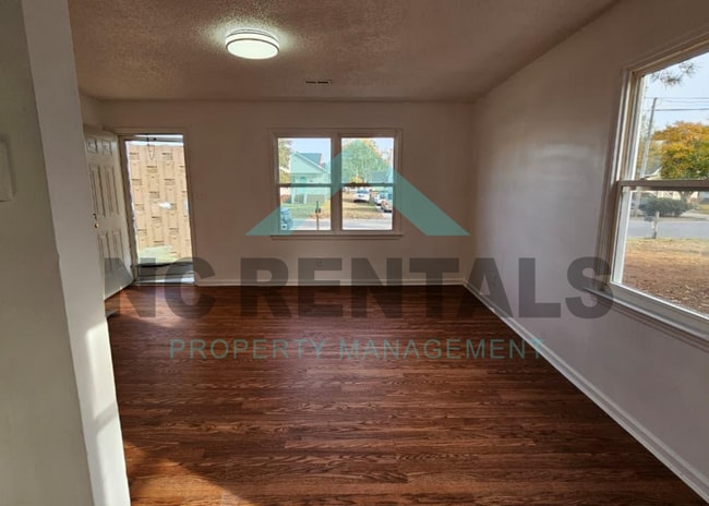 Building Photo - 332 Park Ave