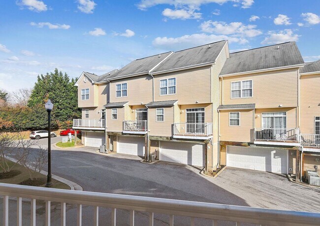 Building Photo - 543 Ensemble Ct