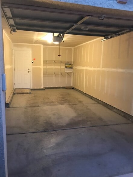 Building Photo - 4774 Oregon Trail Way W