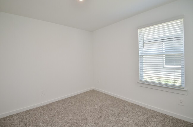 Building Photo - 7831 Sanremo Dr