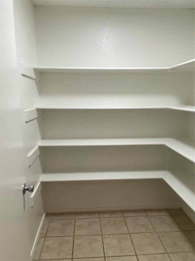 Building Photo - 7922 Ridgeline N